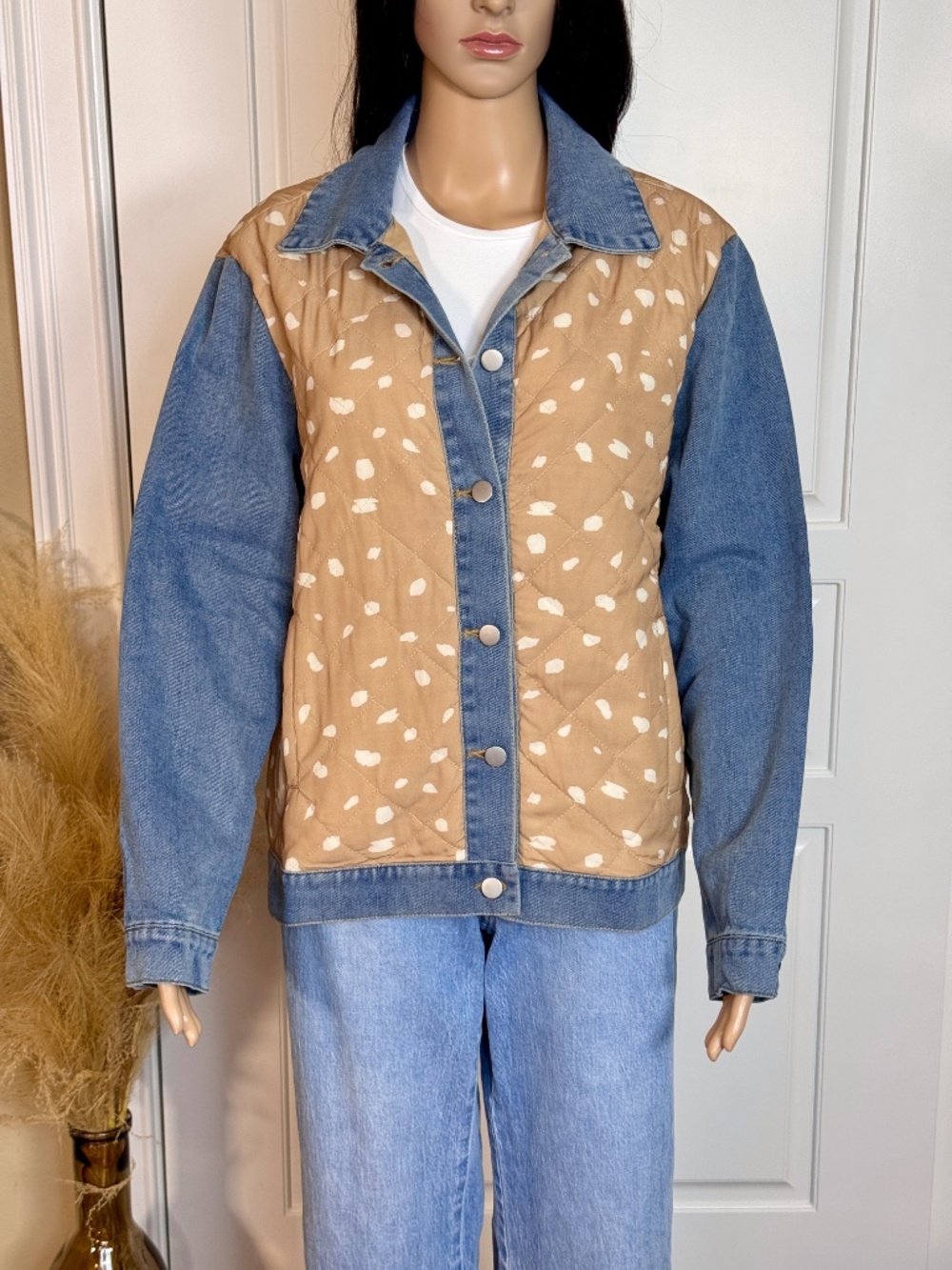 LONG SLEEVE DENIM JACKET WITH QUILT CONTRAST DETAILING SIZE SMALL - NWOT - Picture 6 of 16